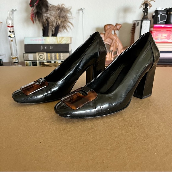 STEPHANE KELIAN Black Patent with Tortoise Buckle Block Heel - Picture 1 of 8